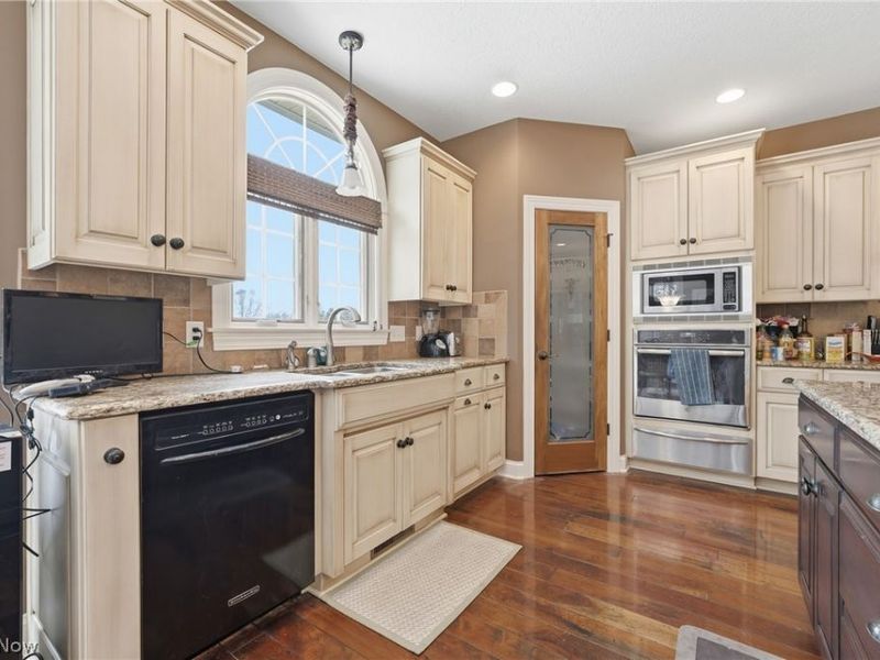 8550 Drummond Drive NW, Massillon, OH 44646 Photo 12