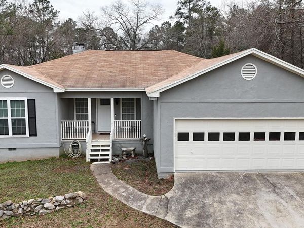 711 Main street, Byron, GA 31008