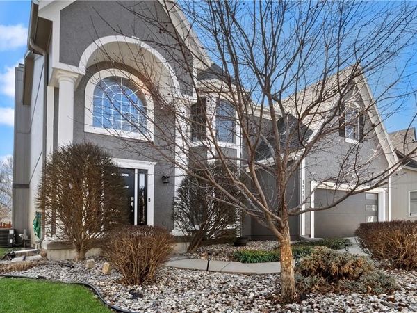 15995 S Clairborne Street, Olathe, KS 66062