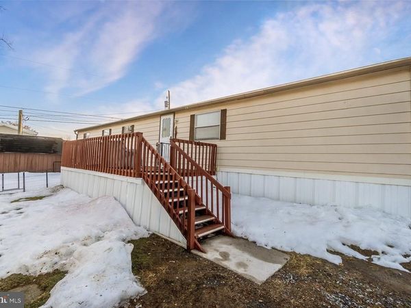 1048 CEDAR STREET, LAURYS STATION, PA 18059