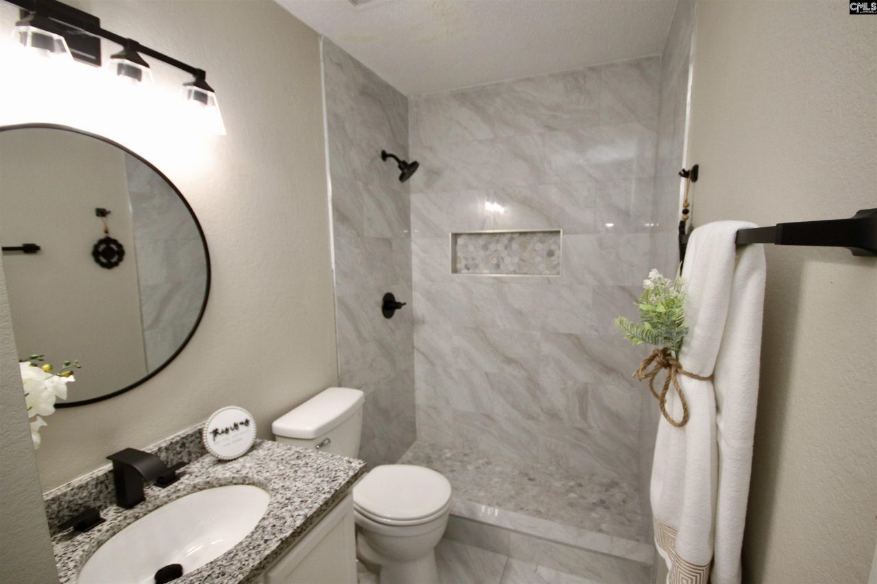 23 Autumn Run Way  Photo 15