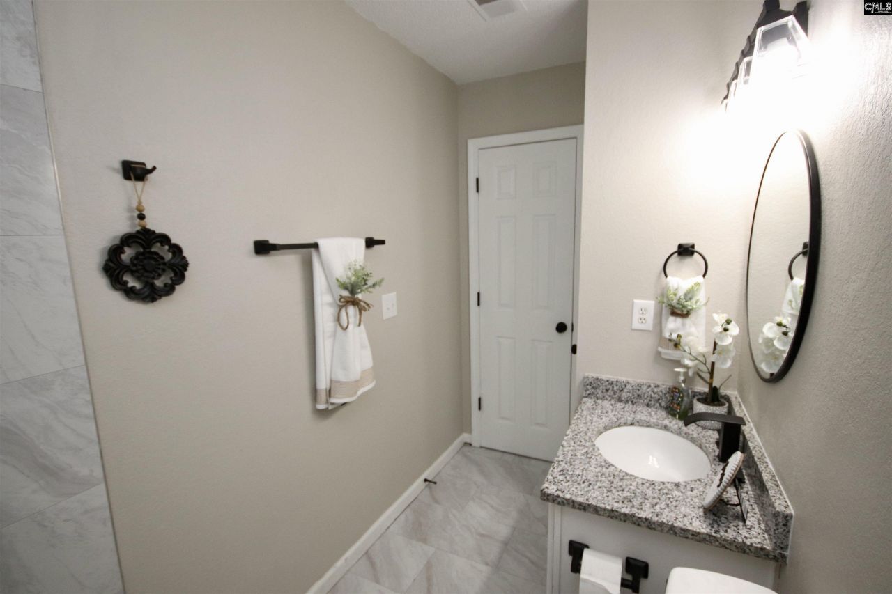 23 Autumn Run Way  Photo 17