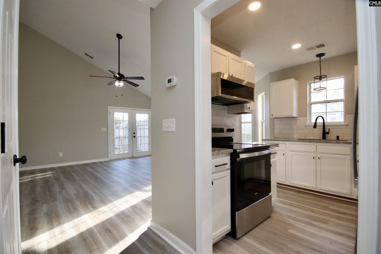 23 Autumn Run Way  Photo 6