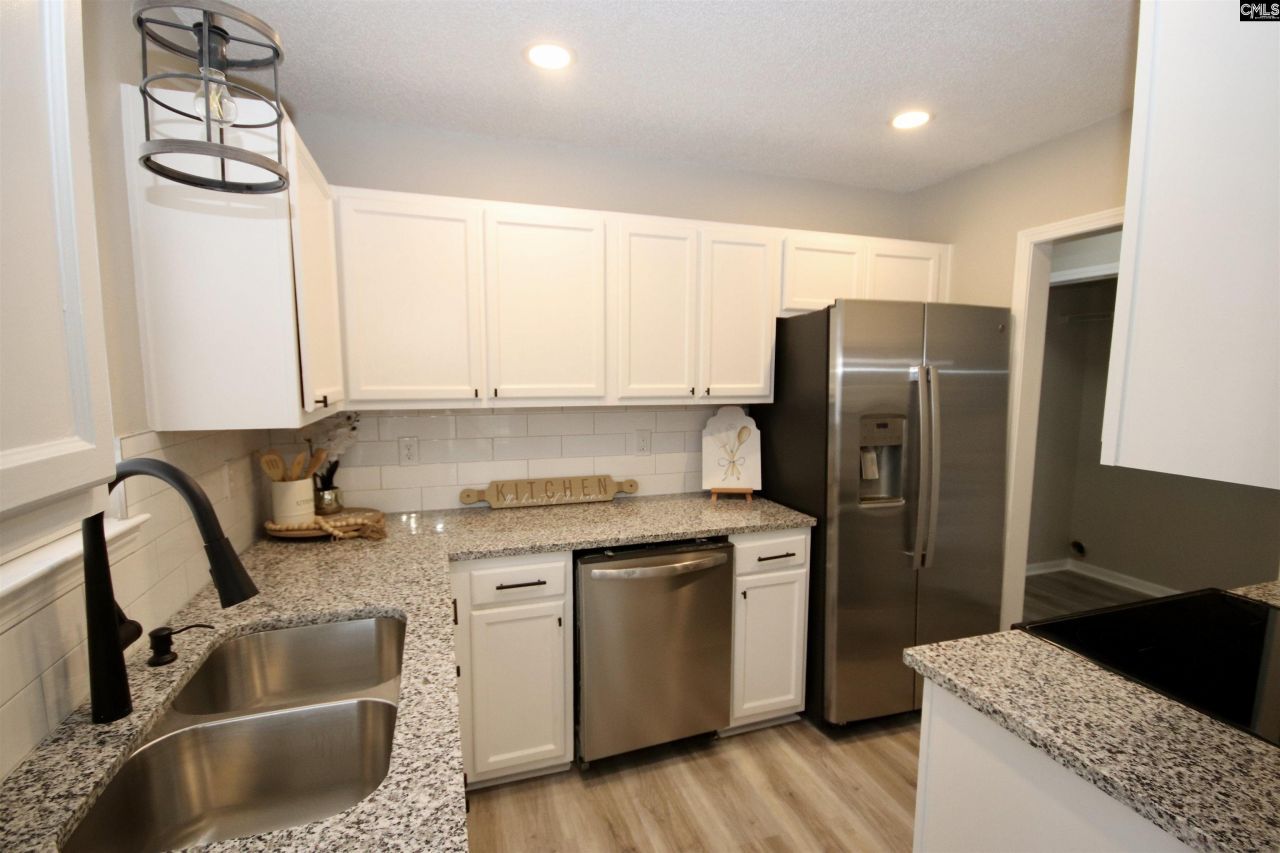 23 Autumn Run Way  Photo 8