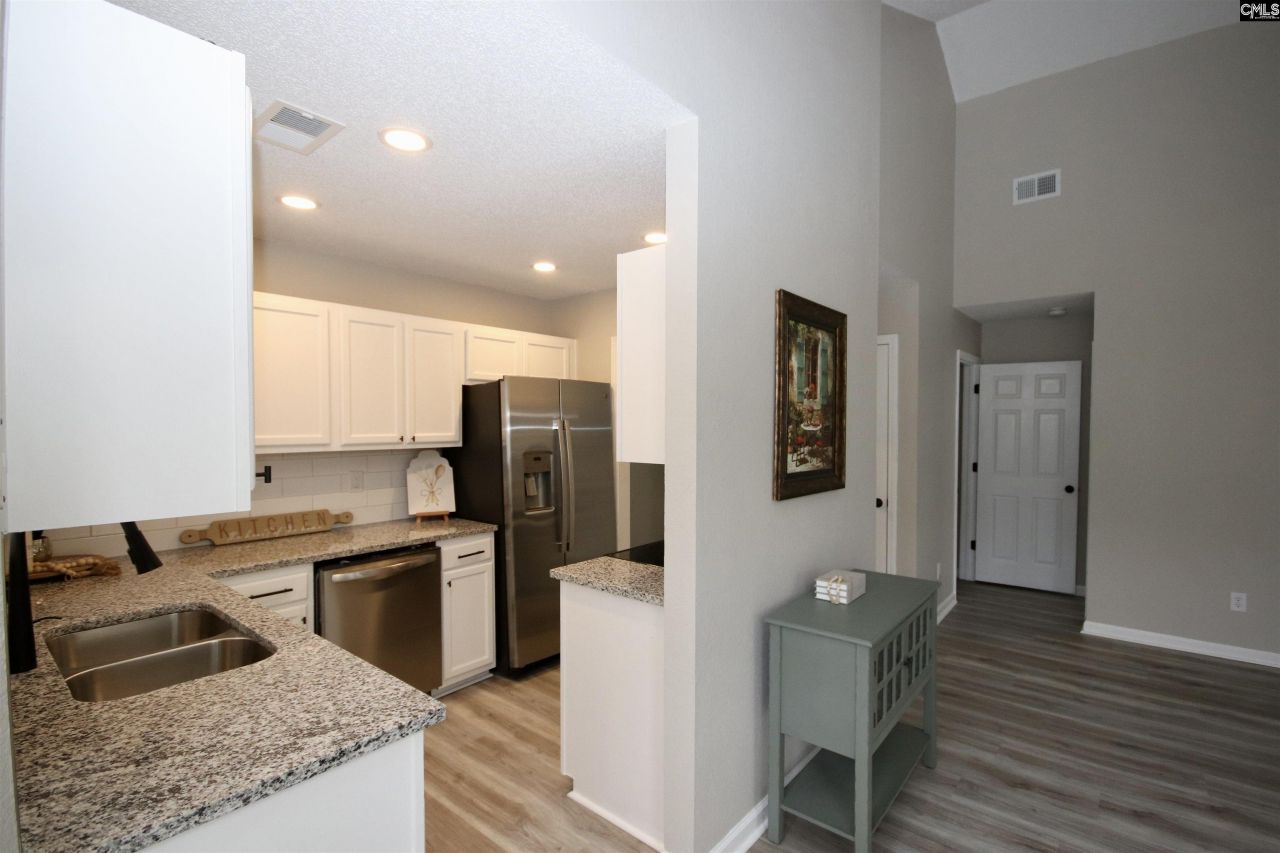 23 Autumn Run Way  Photo 9