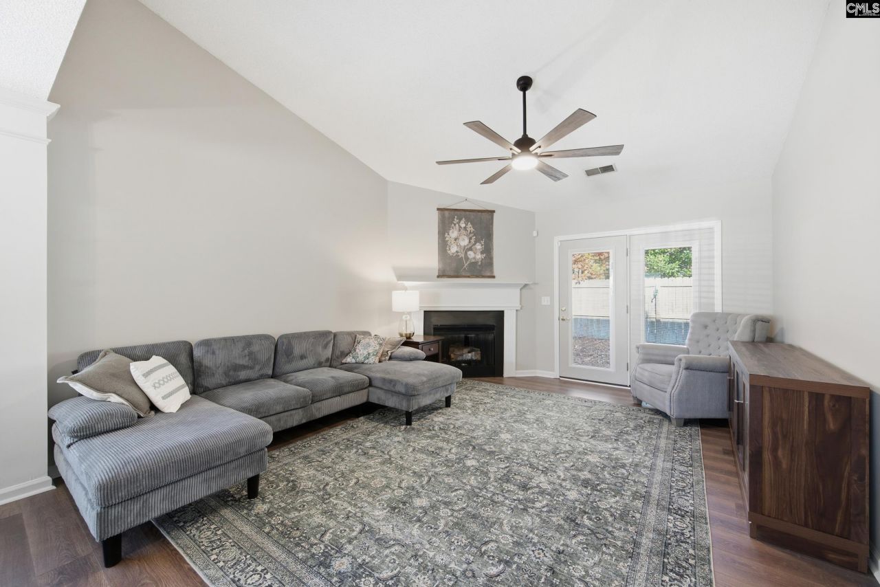 113 Huntington Circle Photo 13