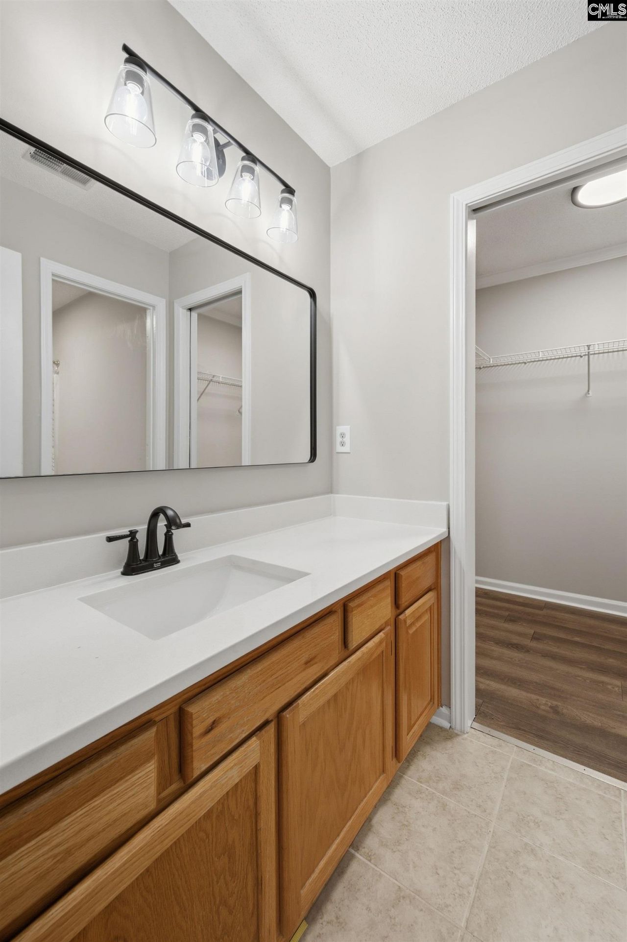 113 Huntington Circle Photo 18