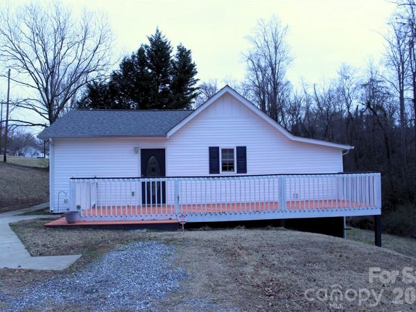 625 Milton Avenue SW, Valdese, NC 28690