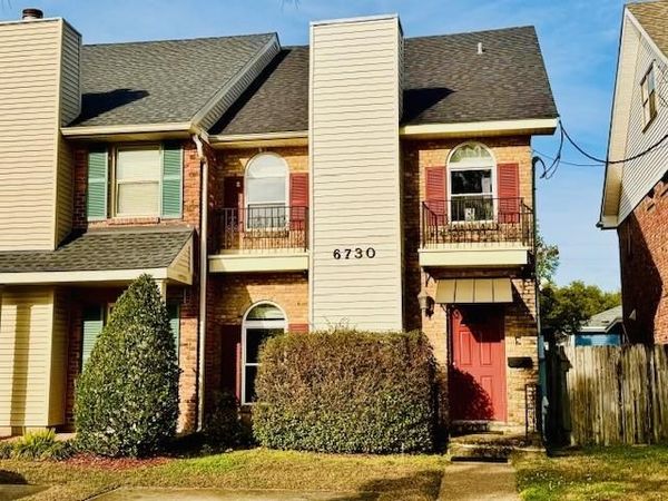 6730 PONTCHARTRAIN Boulevard, New Orleans, LA 70124