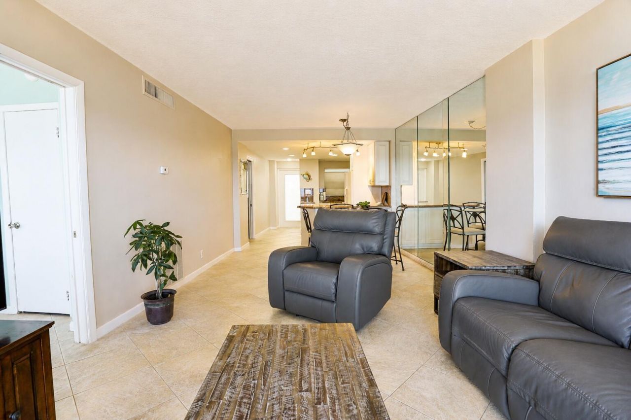 710 N Ocean Boulevard, Unit 1107, Pompano Beach, FL 33062 Photo