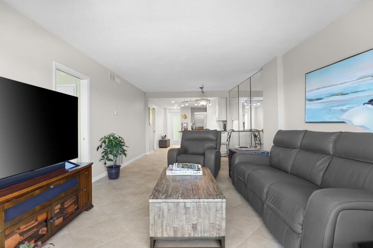 710 N Ocean Boulevard, Unit 1107, Pompano Beach, FL 33062 Photo