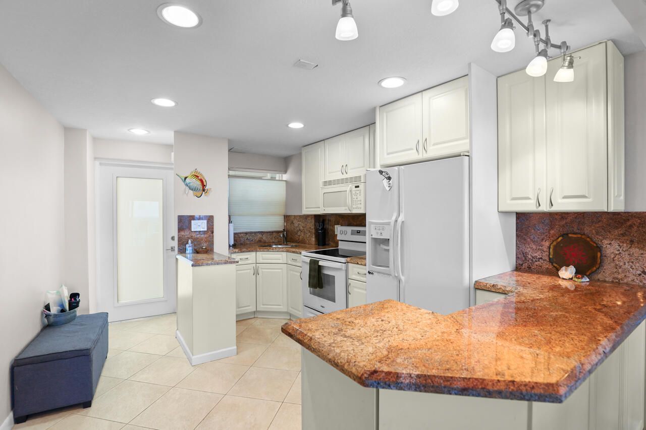 710 N Ocean Boulevard, Unit 1107, Pompano Beach, FL 33062 Photo