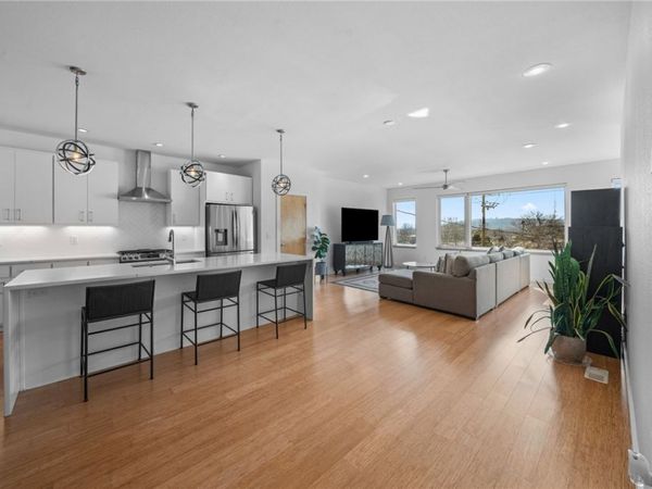 450 Prairie Street , Fayetteville, AR 72701