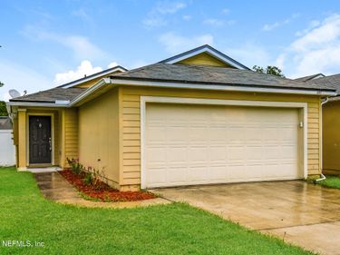 8597 JULIA MARIE Circle, Jacksonville, FL 32210