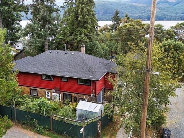 10664 Cedar Dr, Youbou, BC V0R 3E1