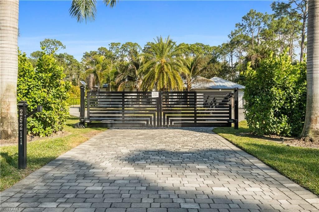 25211 Pinson Dr, Bonita Springs, FL 34135 Photo