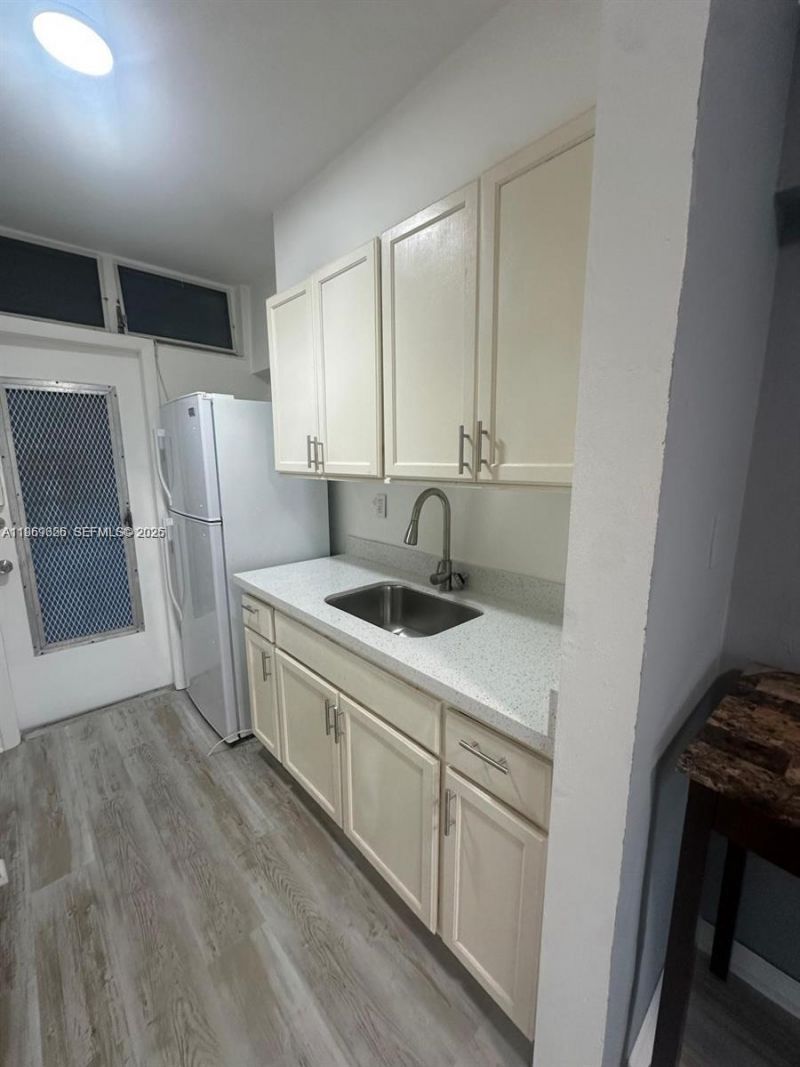 1400 Pennsylvania Ave, Unit 16, Miami Beach, FL 33139 Photo