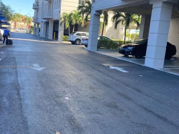 1789 NE Miami Gardens Dr, Unit W304, Miami, FL 33179