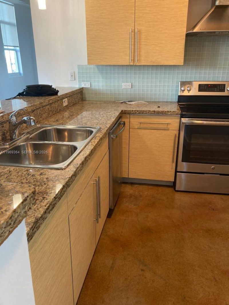 1789 NE Miami Gardens Dr, Unit W304, Miami, FL 33179 Photo