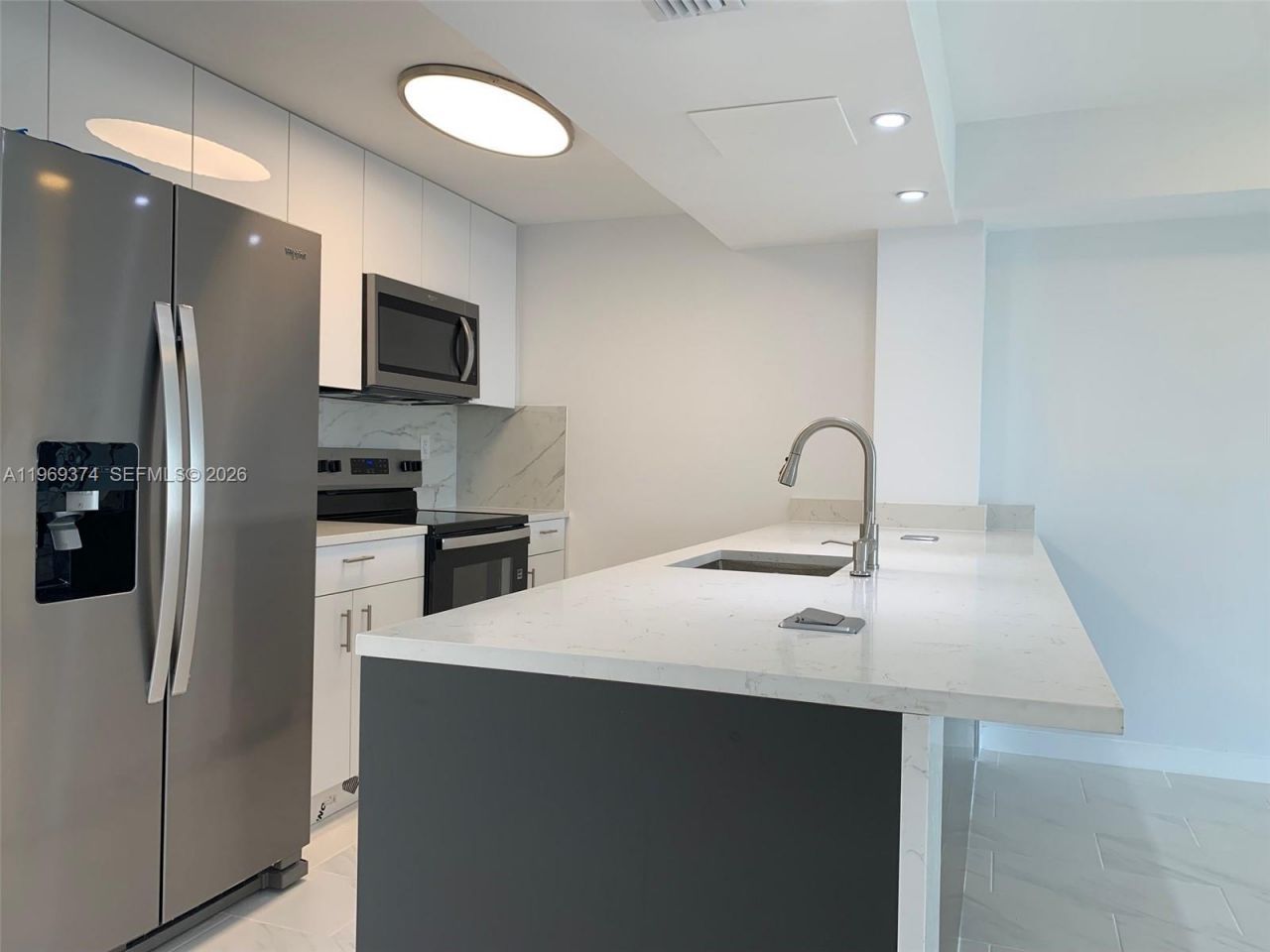 2980 Point East Dr,, Unit D-508, Aventura, FL 33160 Photo