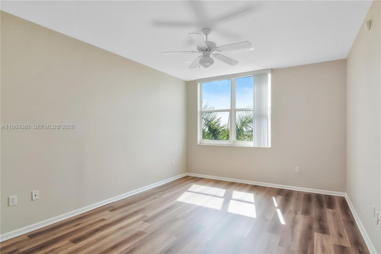 550 Okeechobee Blvd, Unit 527, West Palm Beach, FL 33401 Photo