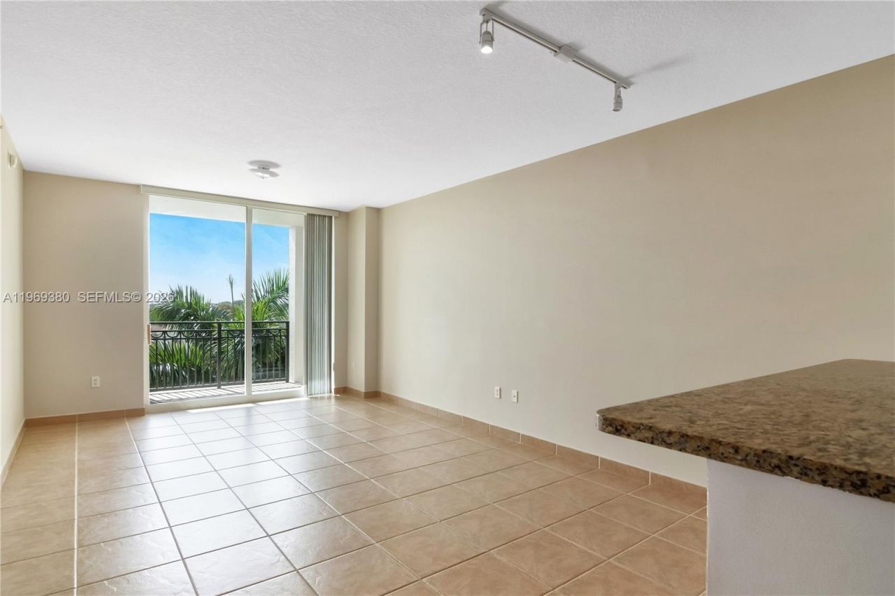 550 Okeechobee Blvd, Unit 527, West Palm Beach, FL 33401 Photo