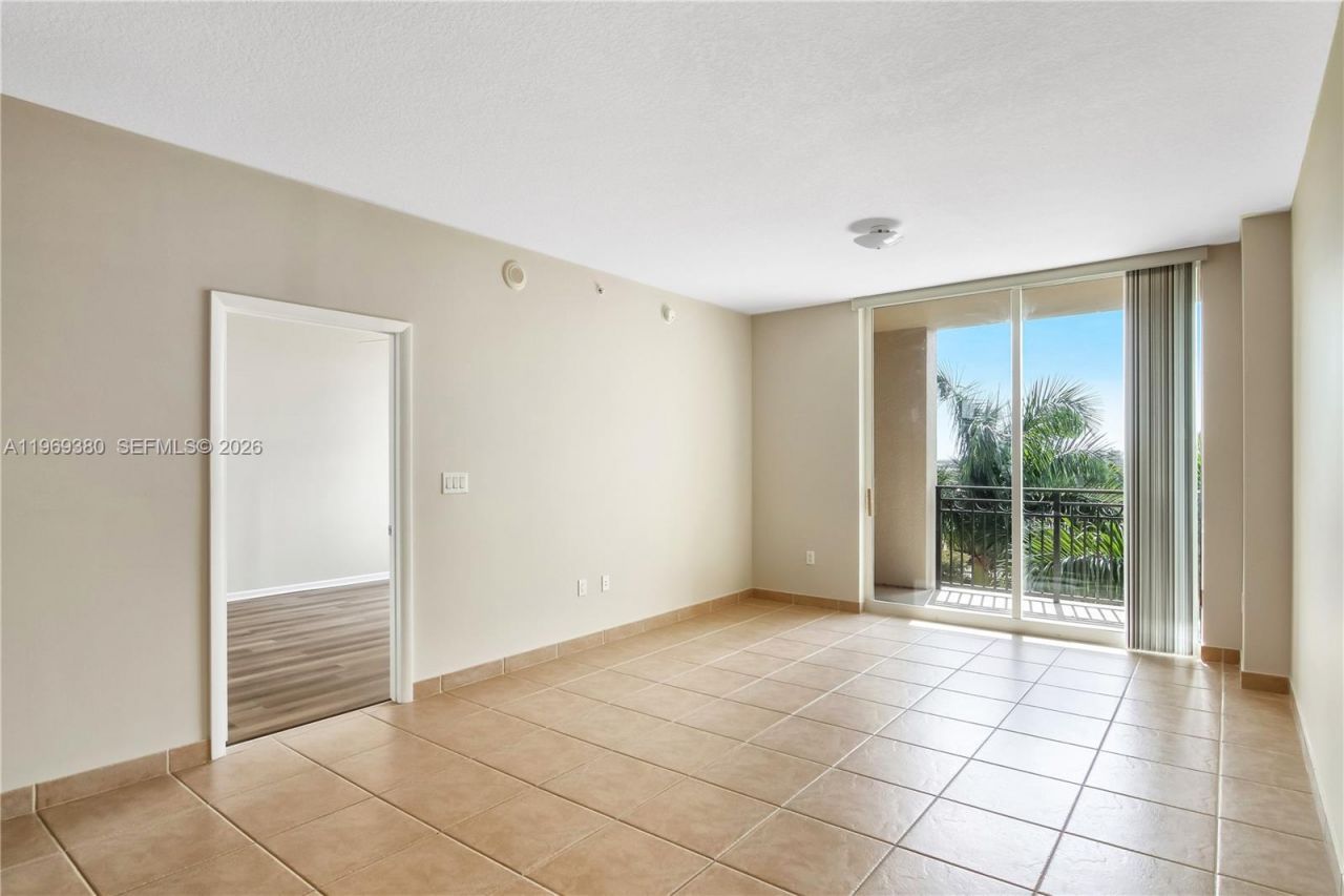550 Okeechobee Blvd, Unit 527, West Palm Beach, FL 33401 Photo