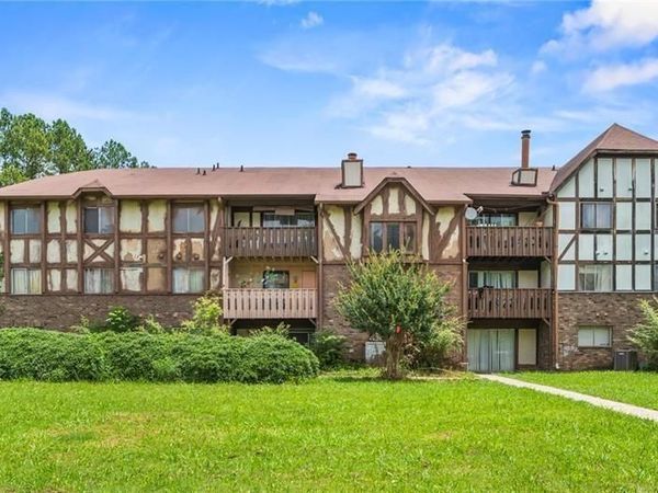 115 Camelot Drive , Atlanta, GA 30349