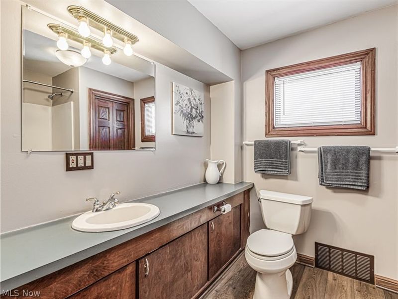 722 Broad Boulevard, Cuyahoga Falls, OH 44221 Photo 27