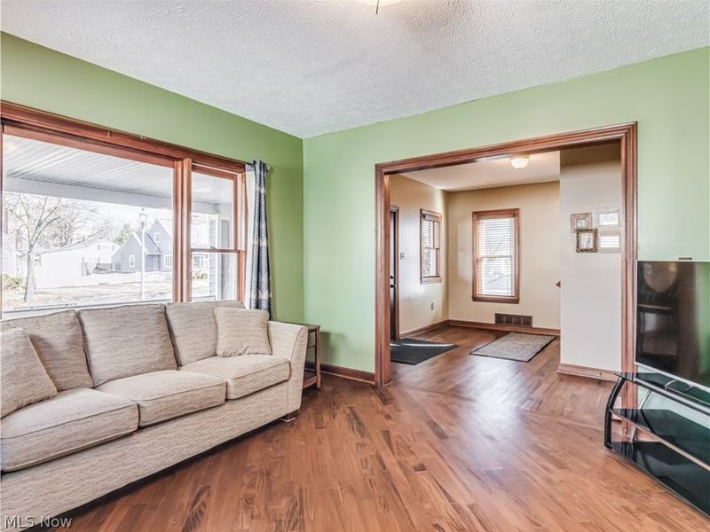 722 Broad Boulevard, Cuyahoga Falls, OH 44221 Photo 9