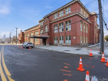 1395 Antietam Avenue, Detroit, MI 48207