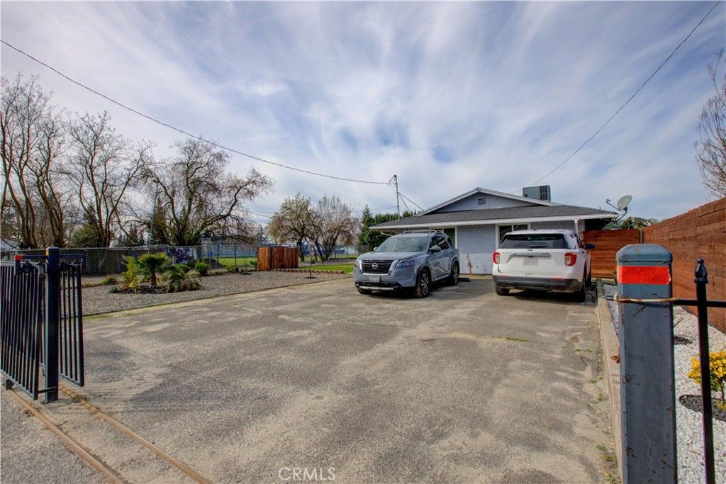 7139 Center, Winton, CA 95388 Main Photo