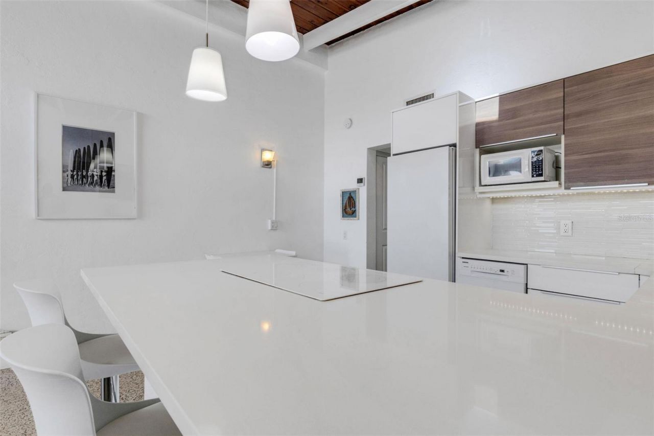 1129 Seaside Drive, Unit 7, Sarasota, FL 34242 Photo