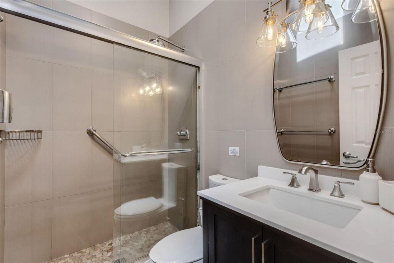 1129 Seaside Drive, Unit 7, Sarasota, FL 34242 Photo