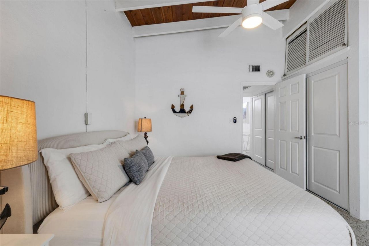 1129 Seaside Drive, Unit 7, Sarasota, FL 34242 Photo