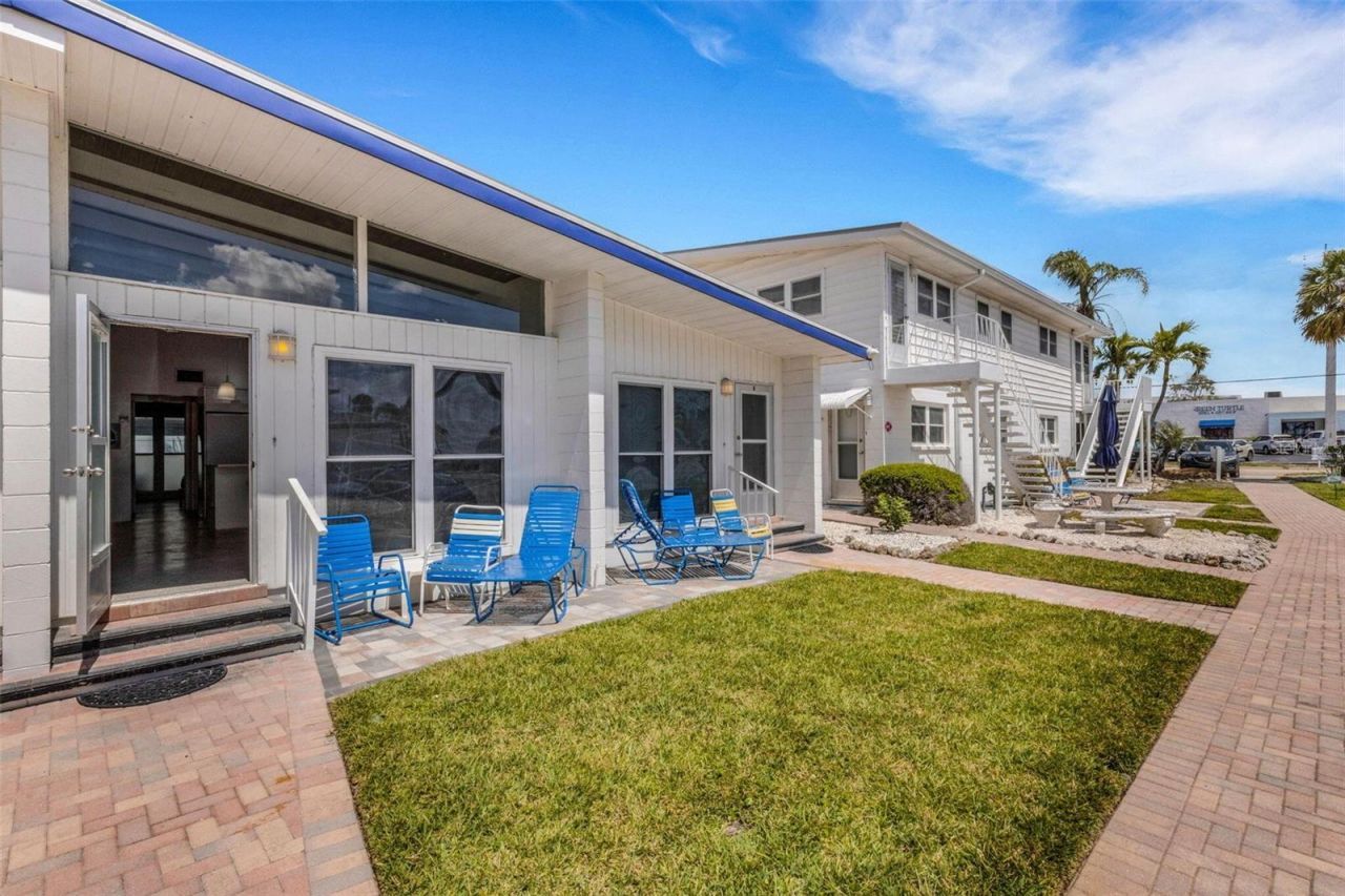 1129 Seaside Drive, Unit 7, Sarasota, FL 34242 Photo