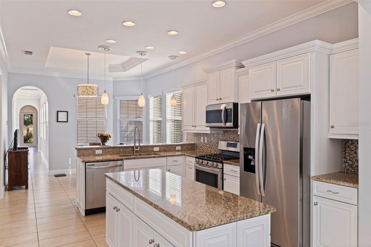 6101 Yeats Manor Drive, Tampa, FL 33616 Photo