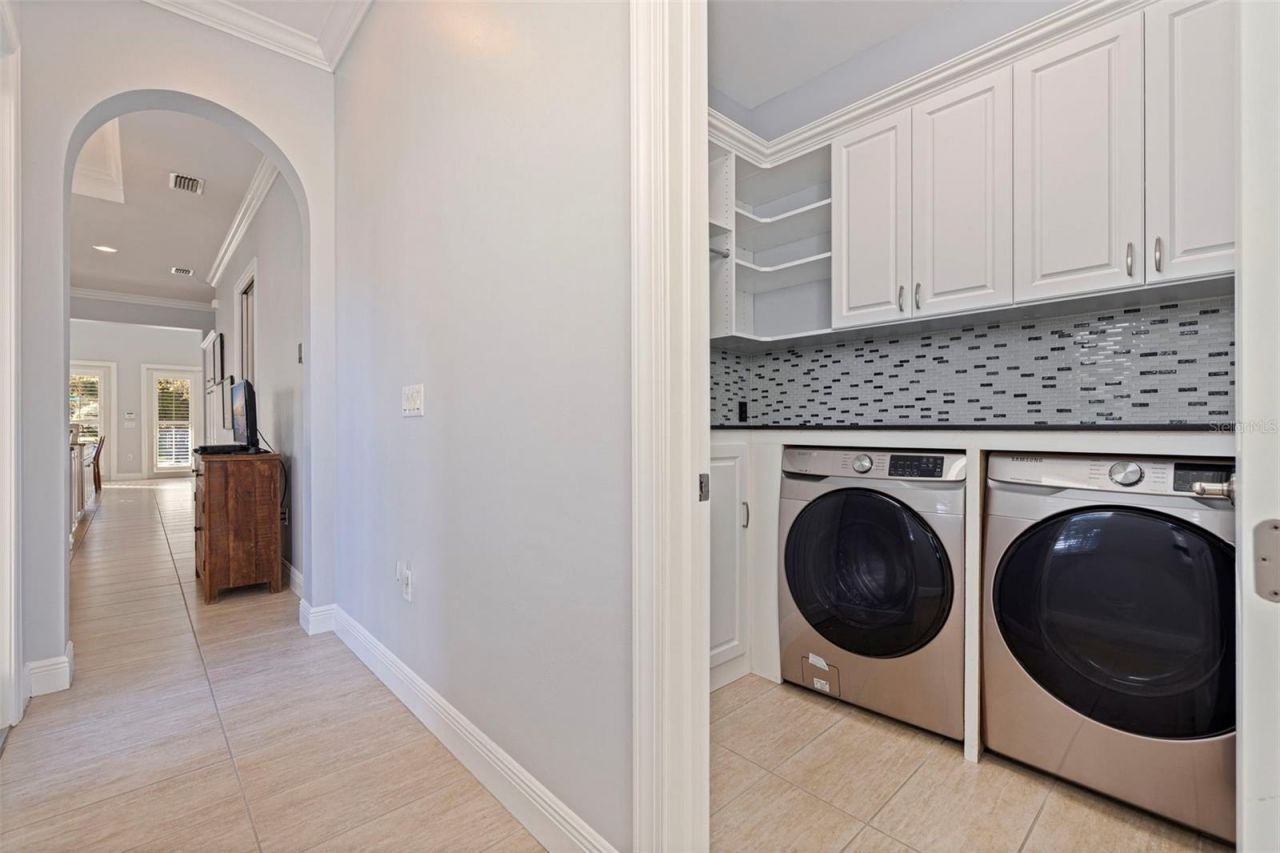 6101 Yeats Manor Drive, Tampa, FL 33616 Photo