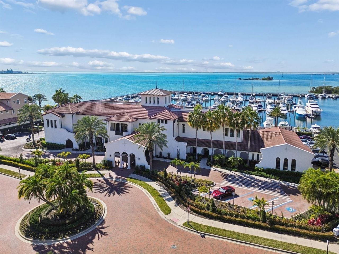 6101 Yeats Manor Drive, Tampa, FL 33616 Photo