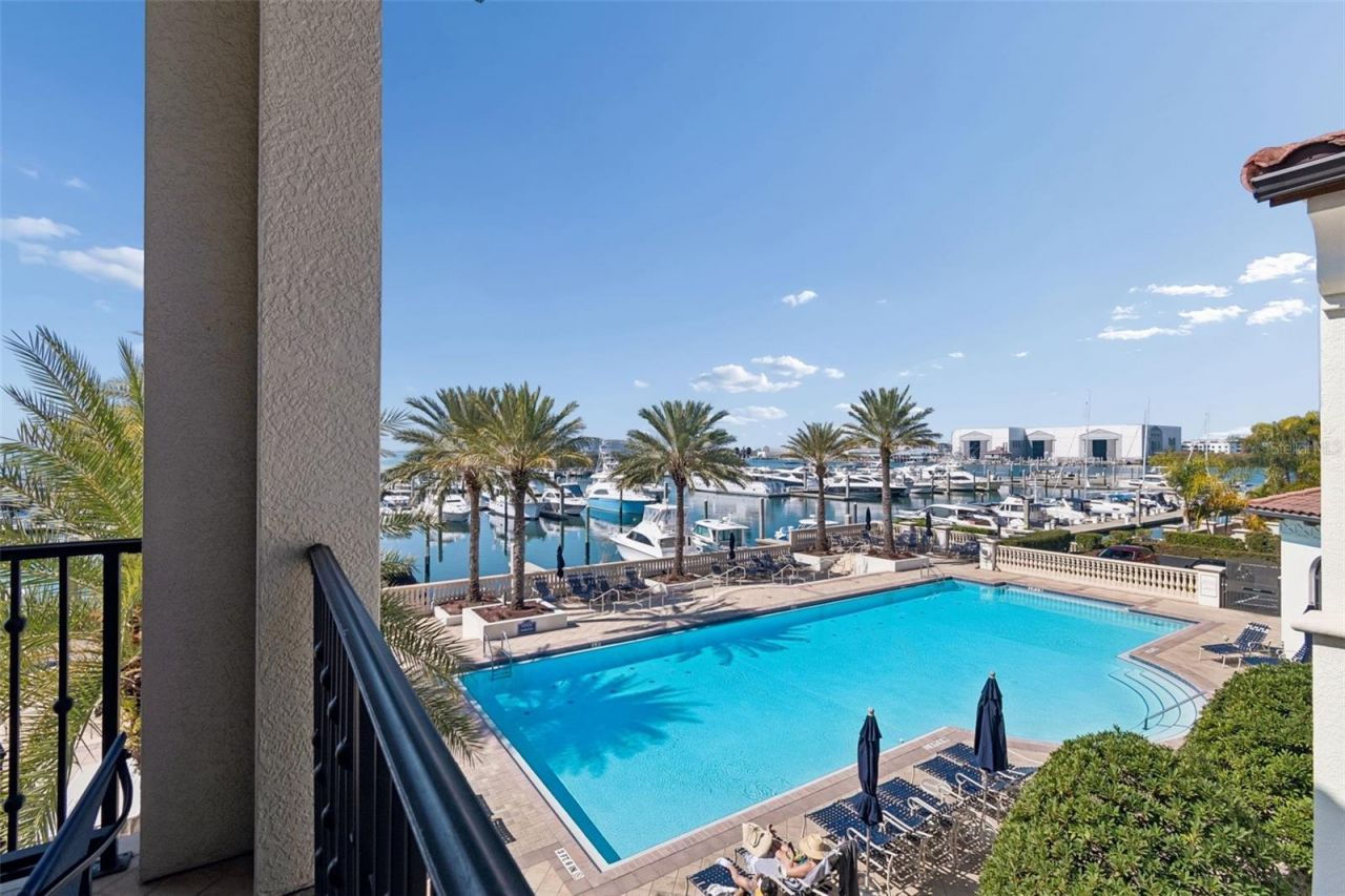 6101 Yeats Manor Drive, Tampa, FL 33616 Photo