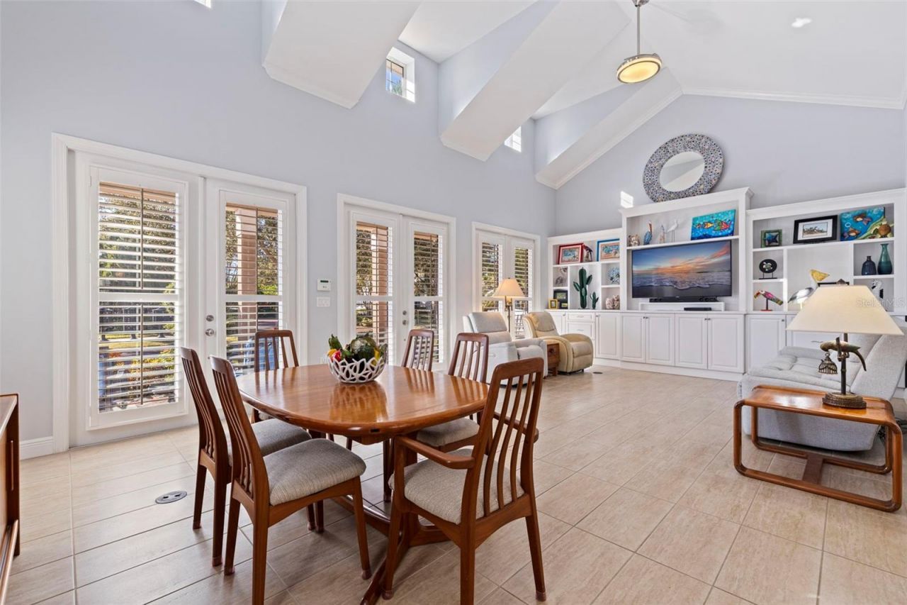 6101 Yeats Manor Drive, Tampa, FL 33616 Photo