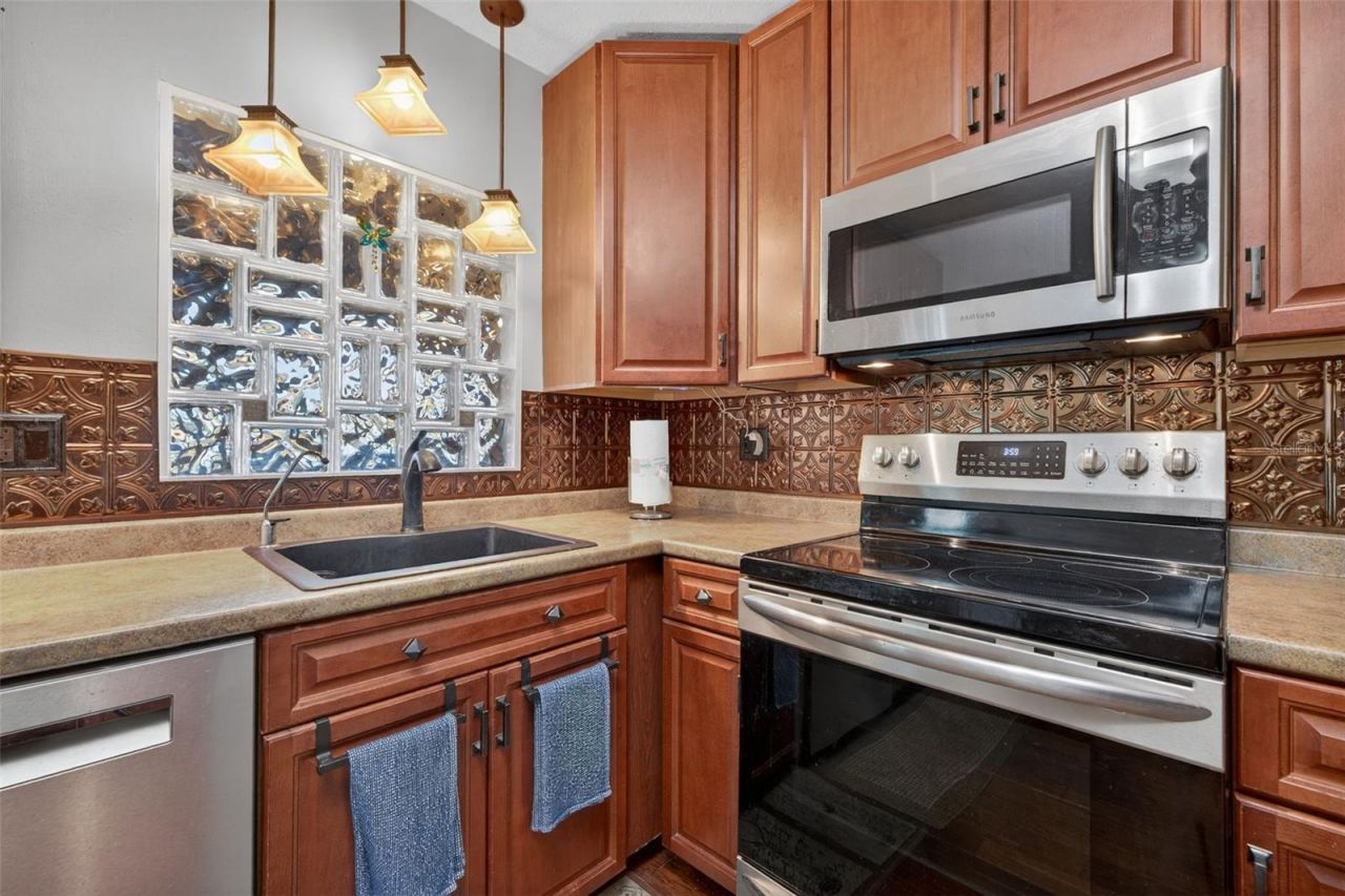 4347 32nd Terrace N, Saint Petersburg, FL 33713 Photo