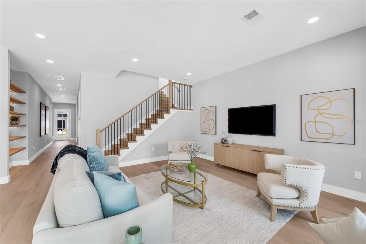 2422 Musselwhite Avenue, Orlando, FL 32804 Photo