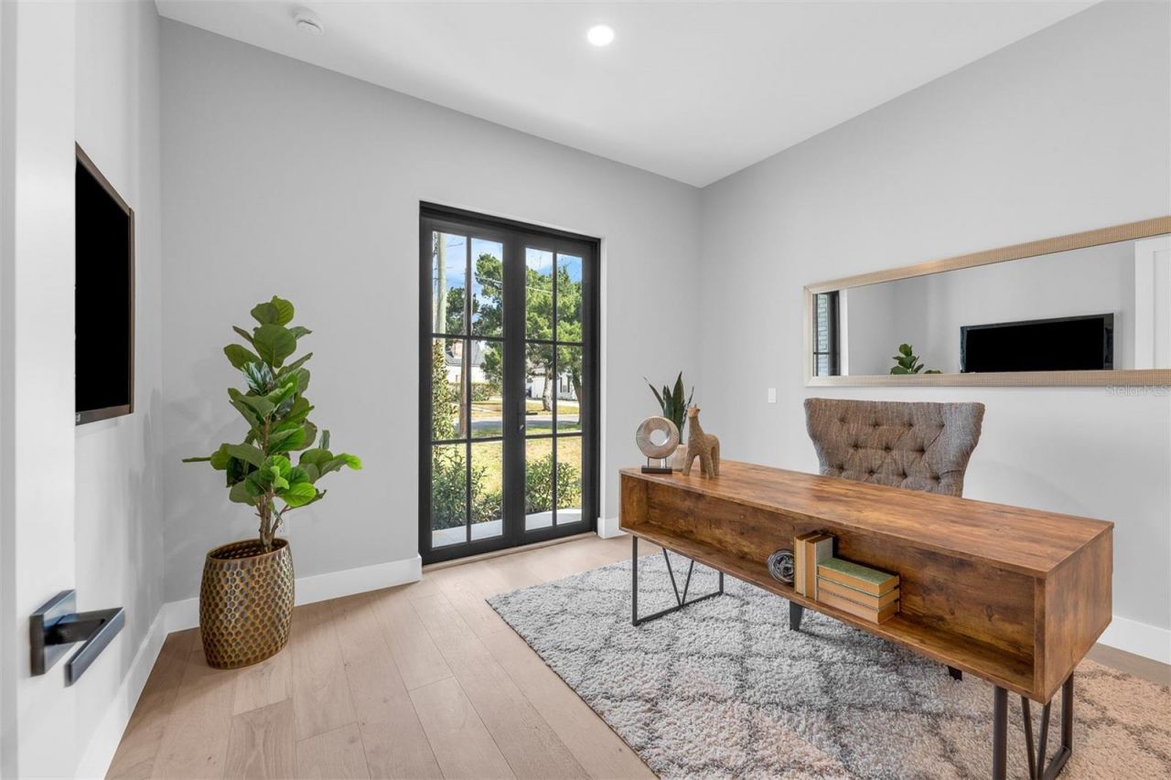 2422 Musselwhite Avenue, Orlando, FL 32804 Photo