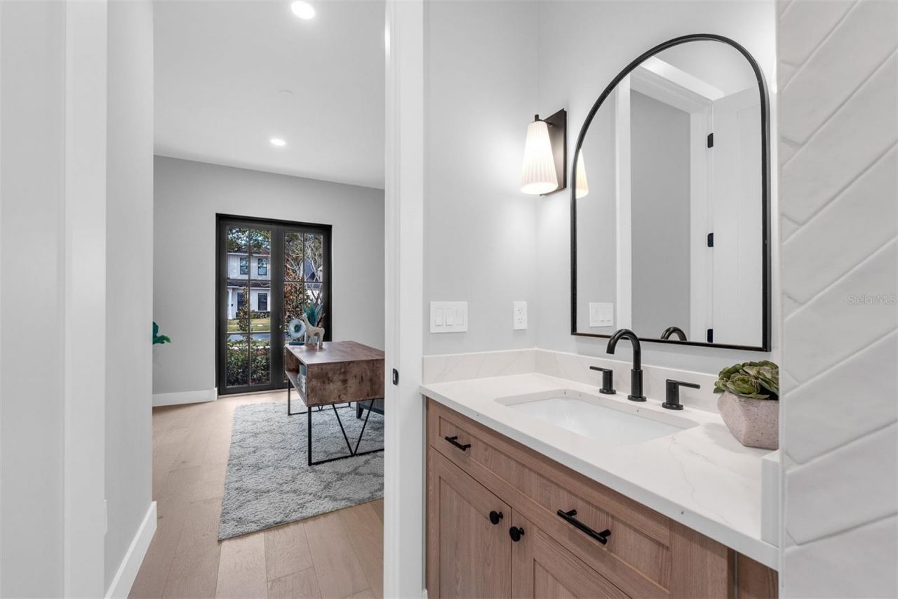 2422 Musselwhite Avenue, Orlando, FL 32804 Photo