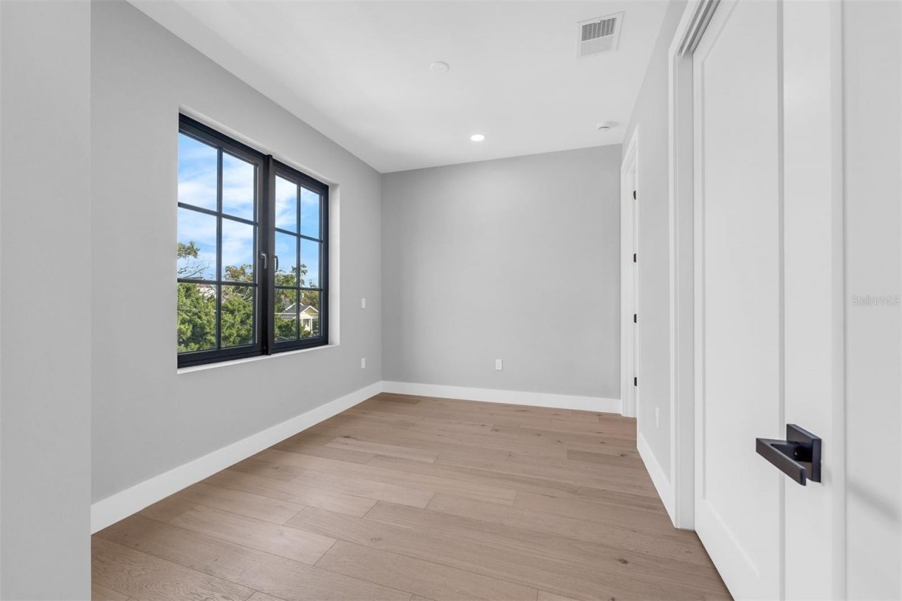 2422 Musselwhite Avenue, Orlando, FL 32804 Photo