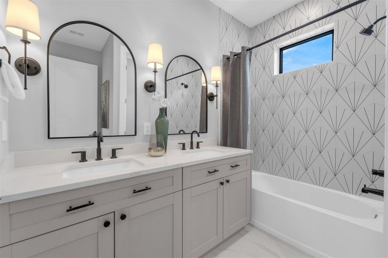 2422 Musselwhite Avenue, Orlando, FL 32804 Photo