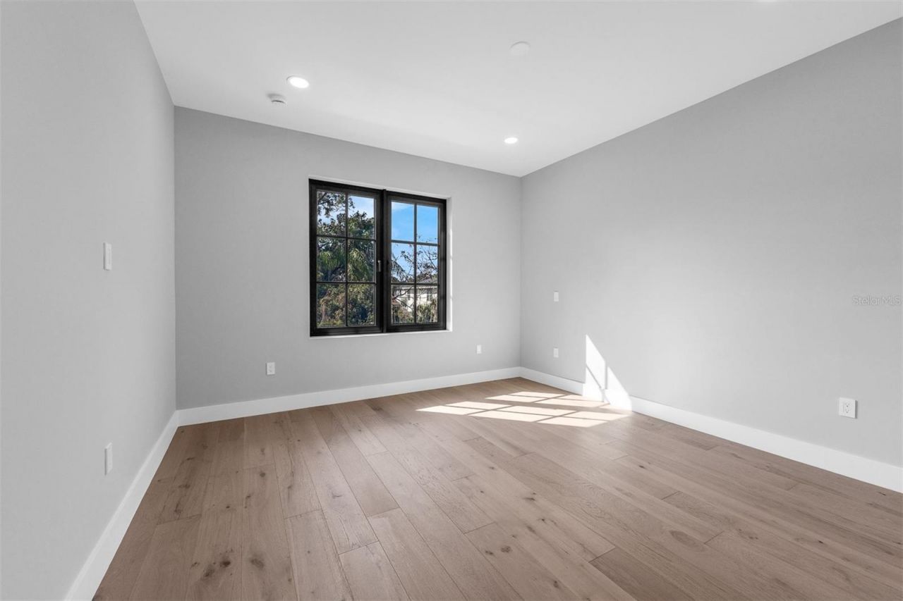 2422 Musselwhite Avenue, Orlando, FL 32804 Photo