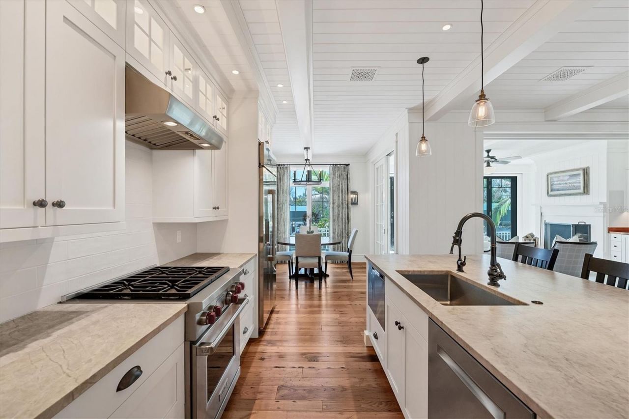 150 1st Street E, Boca Grande, FL 33921 Photo