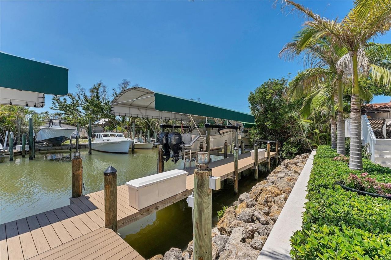 150 1st Street E, Boca Grande, FL 33921 Photo